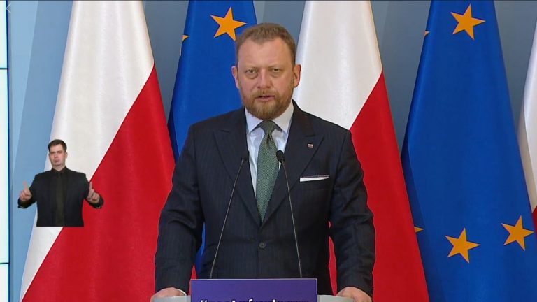 Podano terminy matur i egzaminu ósmoklasistów. Zdalne nauczanie przynajmniej do 24 maja.